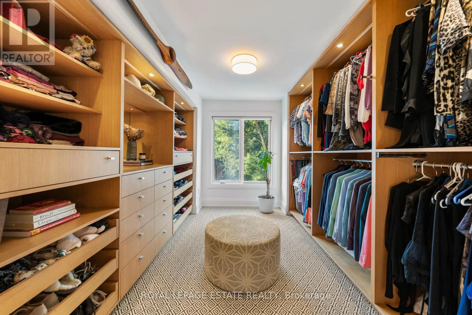 62 HUBBARD BOULEVARD