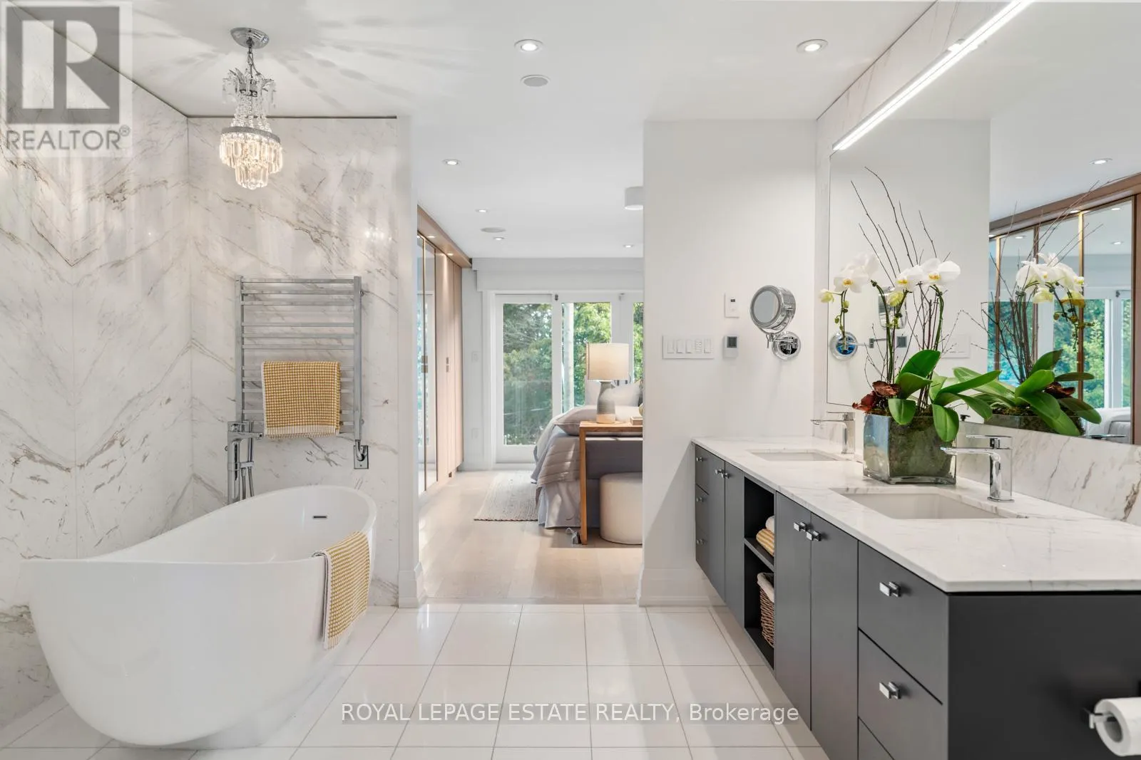 62 HUBBARD BOULEVARD