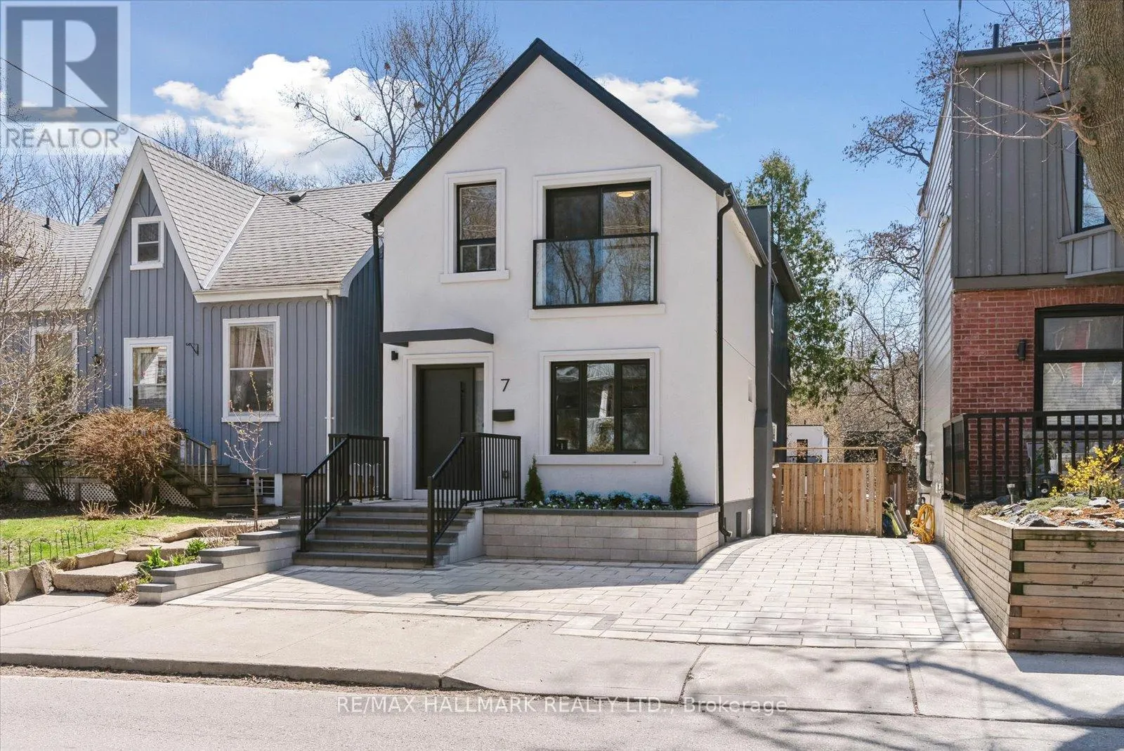 7 IVY AVENUE