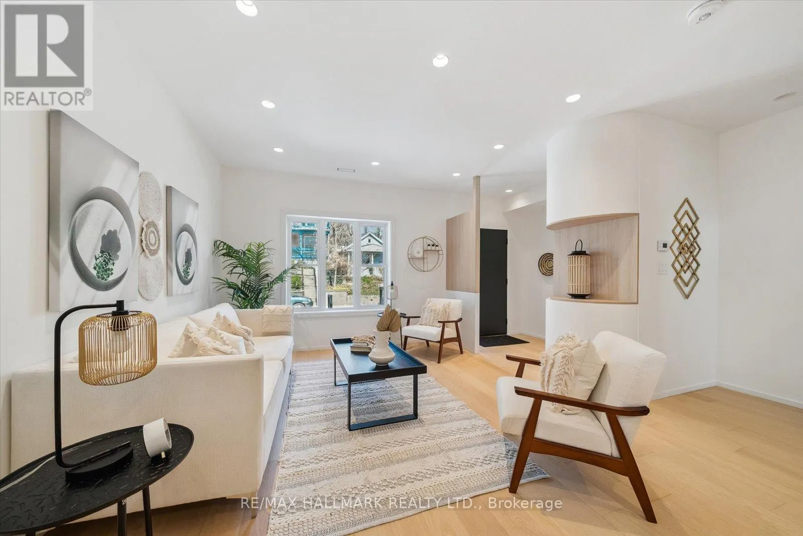 7 IVY AVENUE