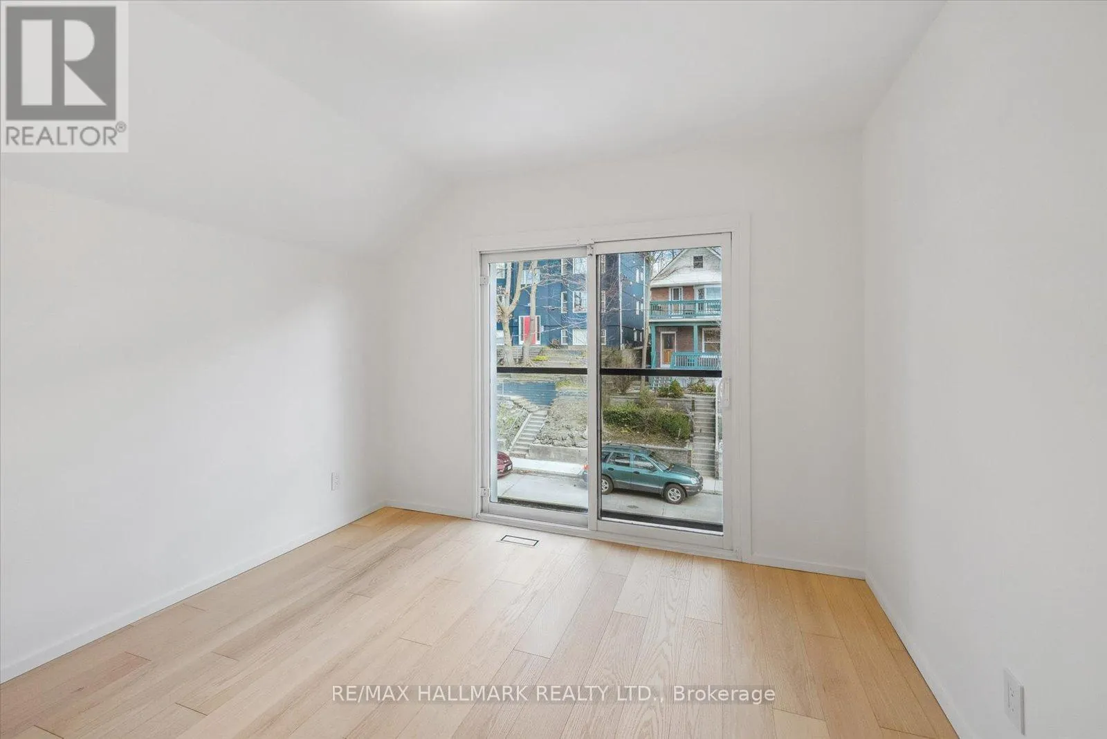 7 IVY AVENUE