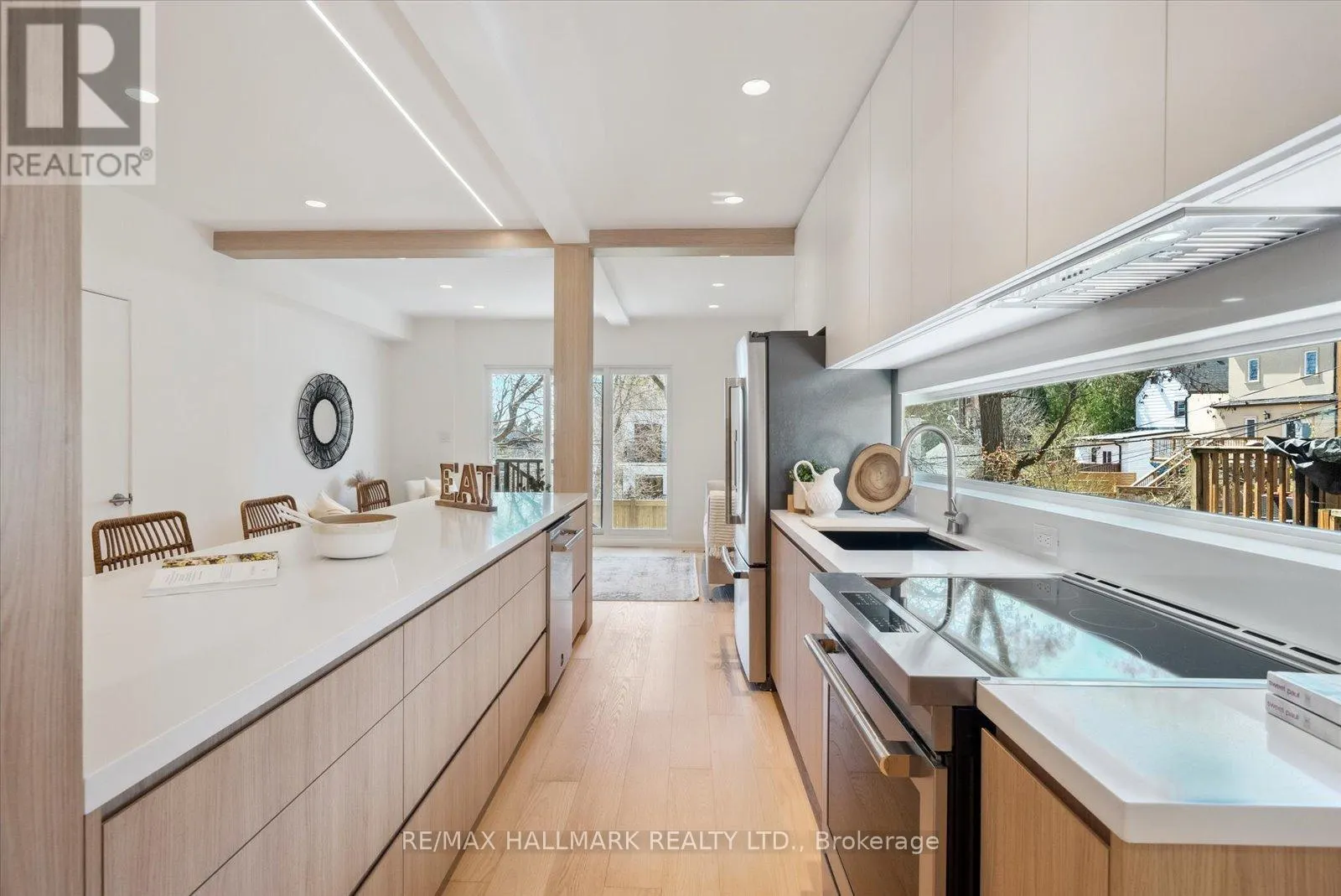 7 IVY AVENUE