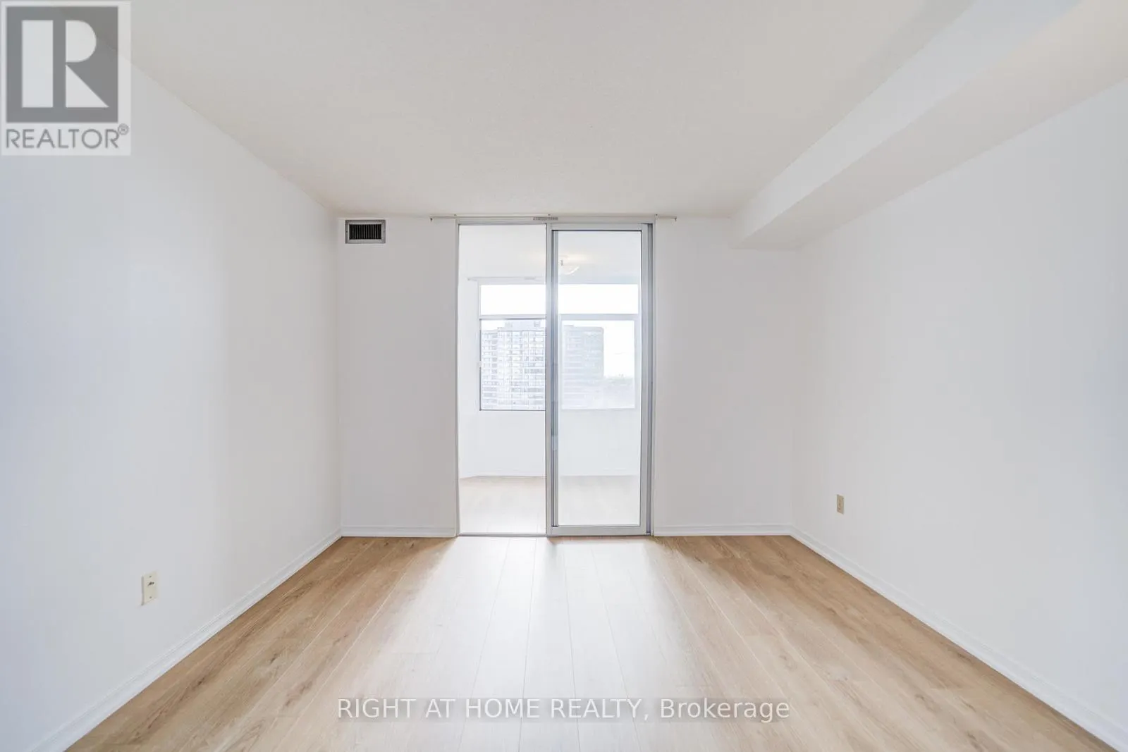 1501 - 88 ALTON TOWERS CIRCLE