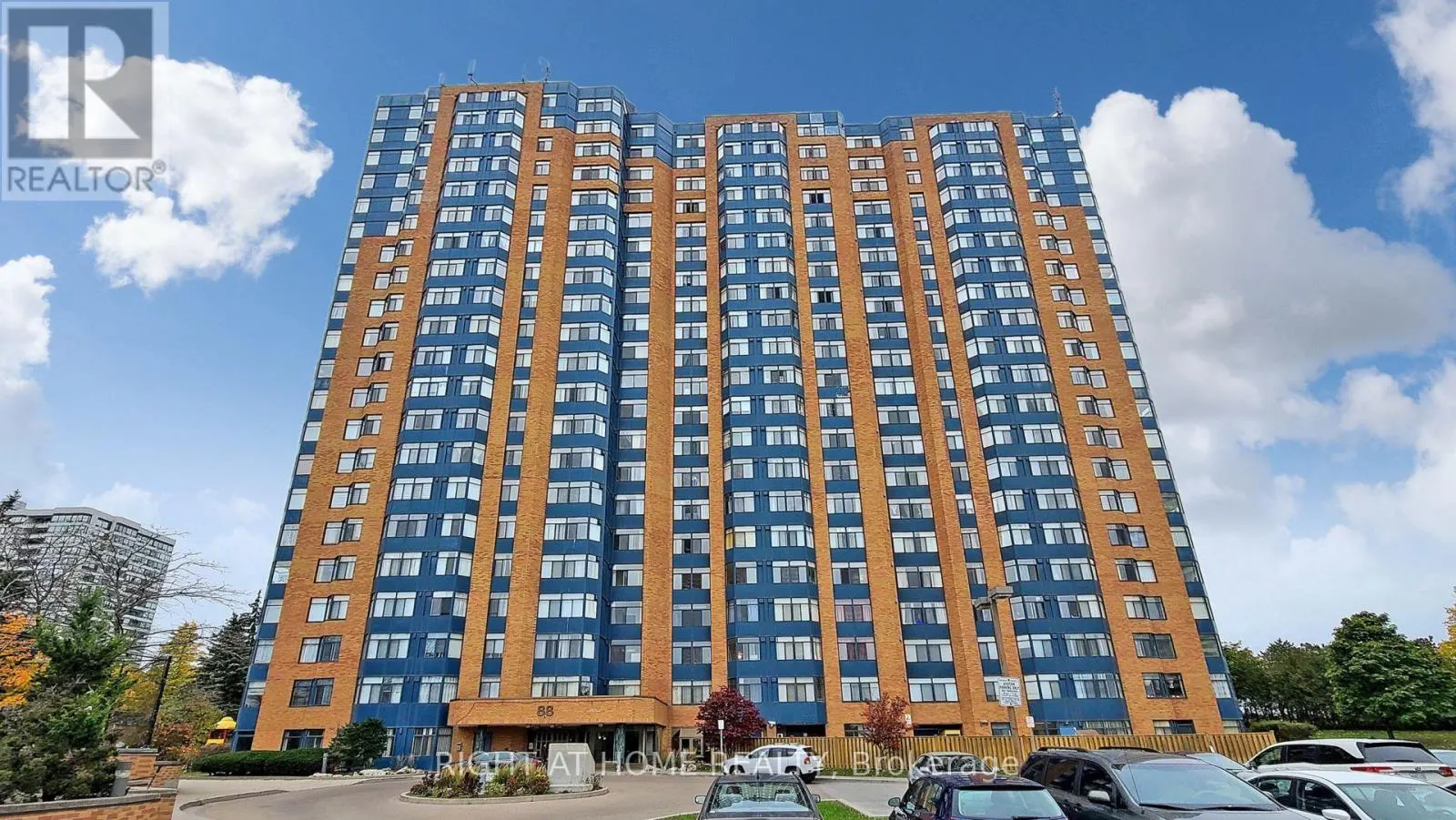 1501 - 88 ALTON TOWERS CIRCLE