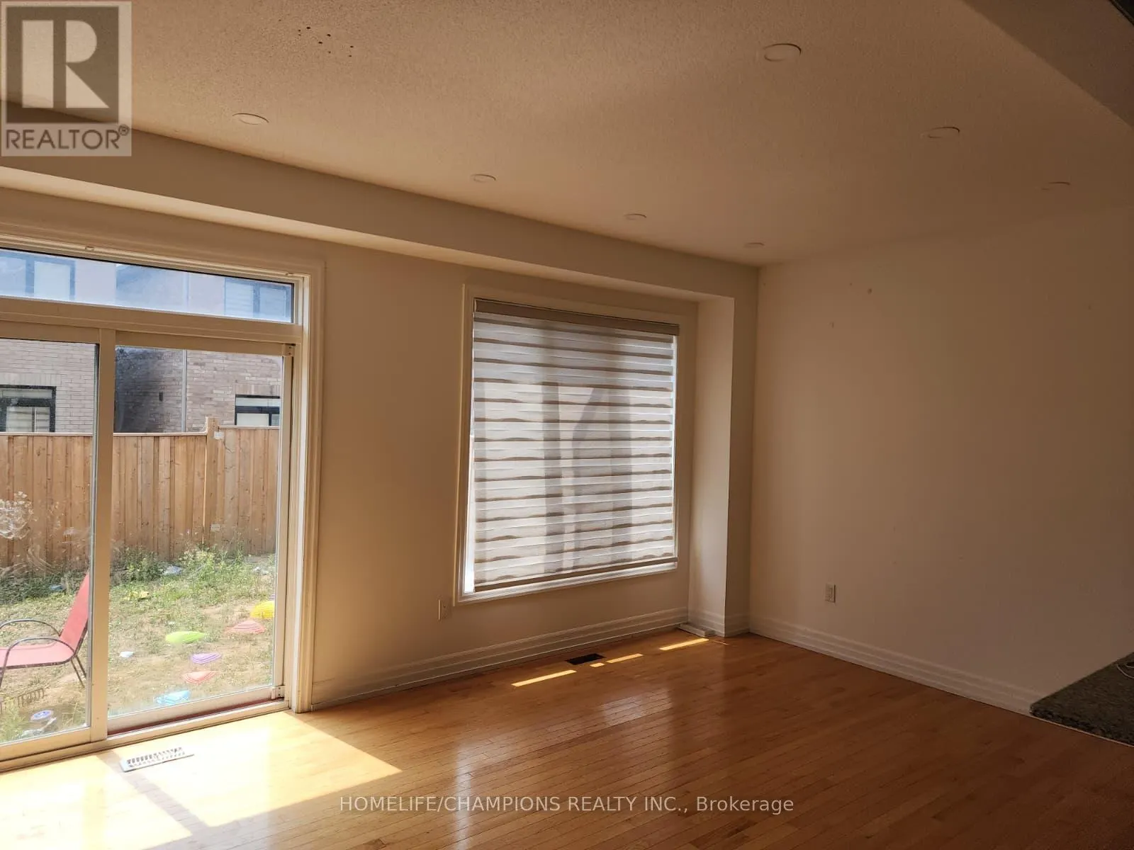 35 CHRISTINE ELLIOT AVENUE