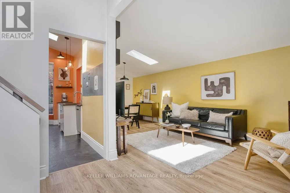 24 LYNCROFT DRIVE