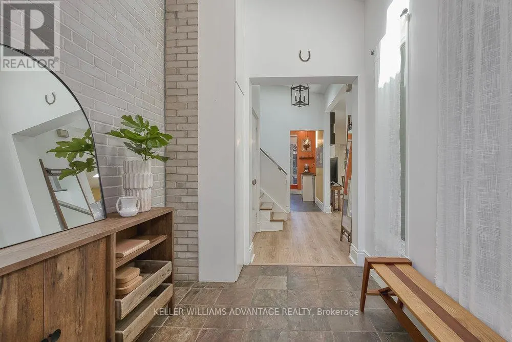 24 LYNCROFT DRIVE
