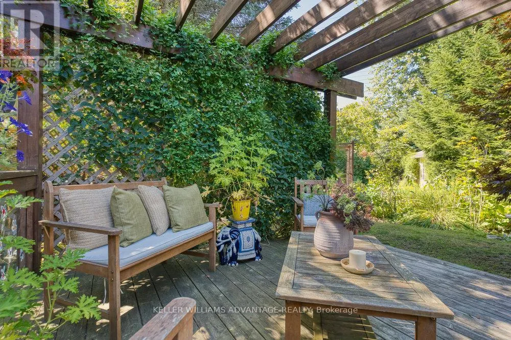 24 LYNCROFT DRIVE