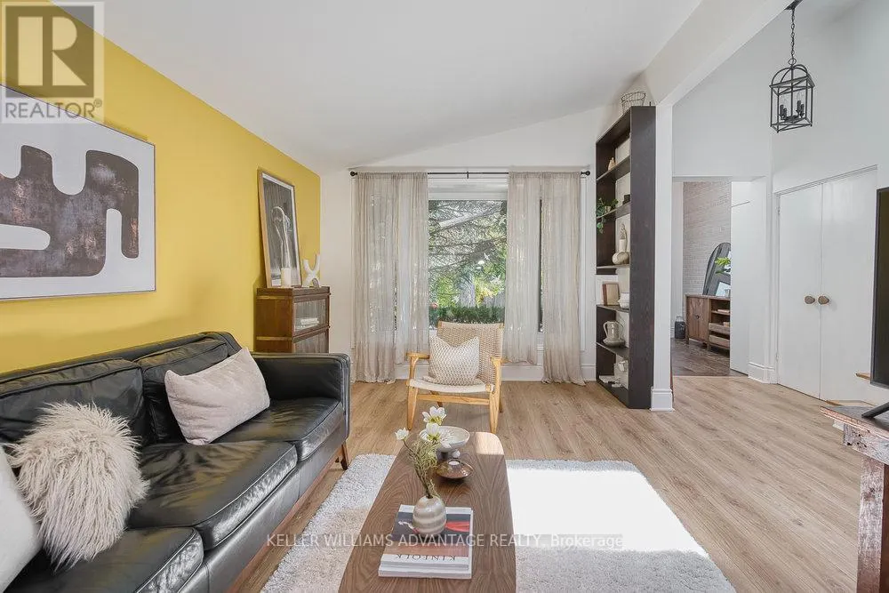 24 LYNCROFT DRIVE