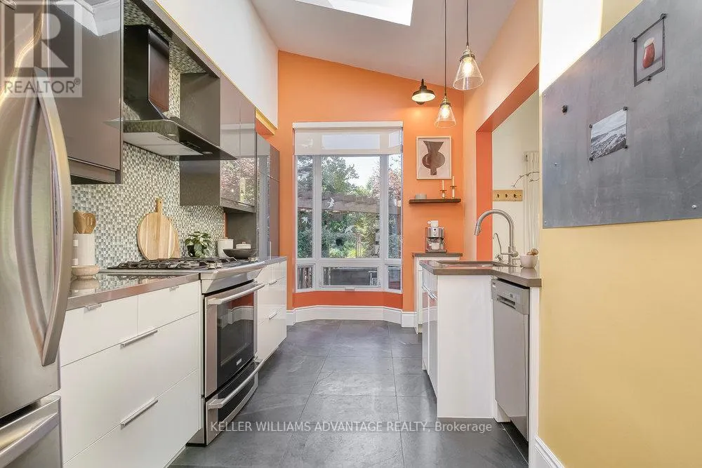 24 LYNCROFT DRIVE