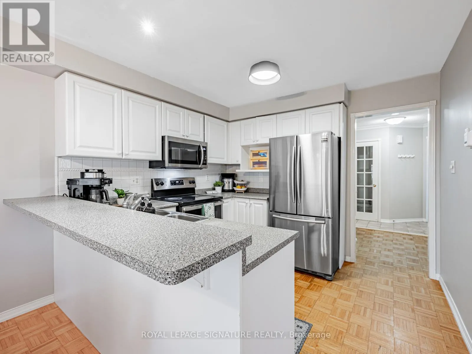 7 KNOX CRESCENT