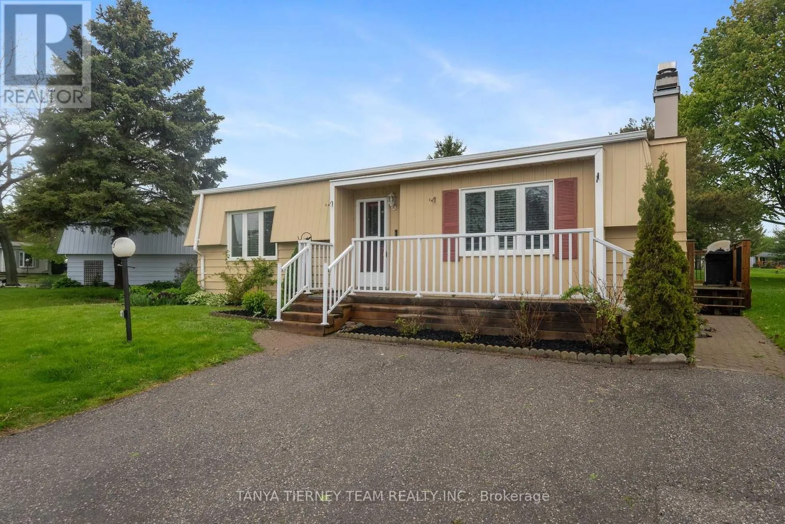 18 THE COVE ROAD