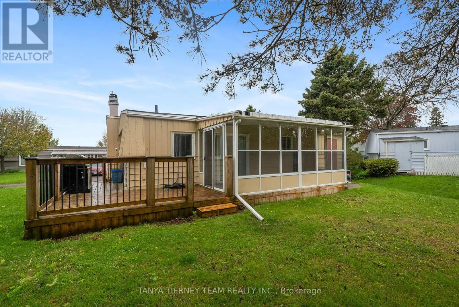 18 THE COVE ROAD