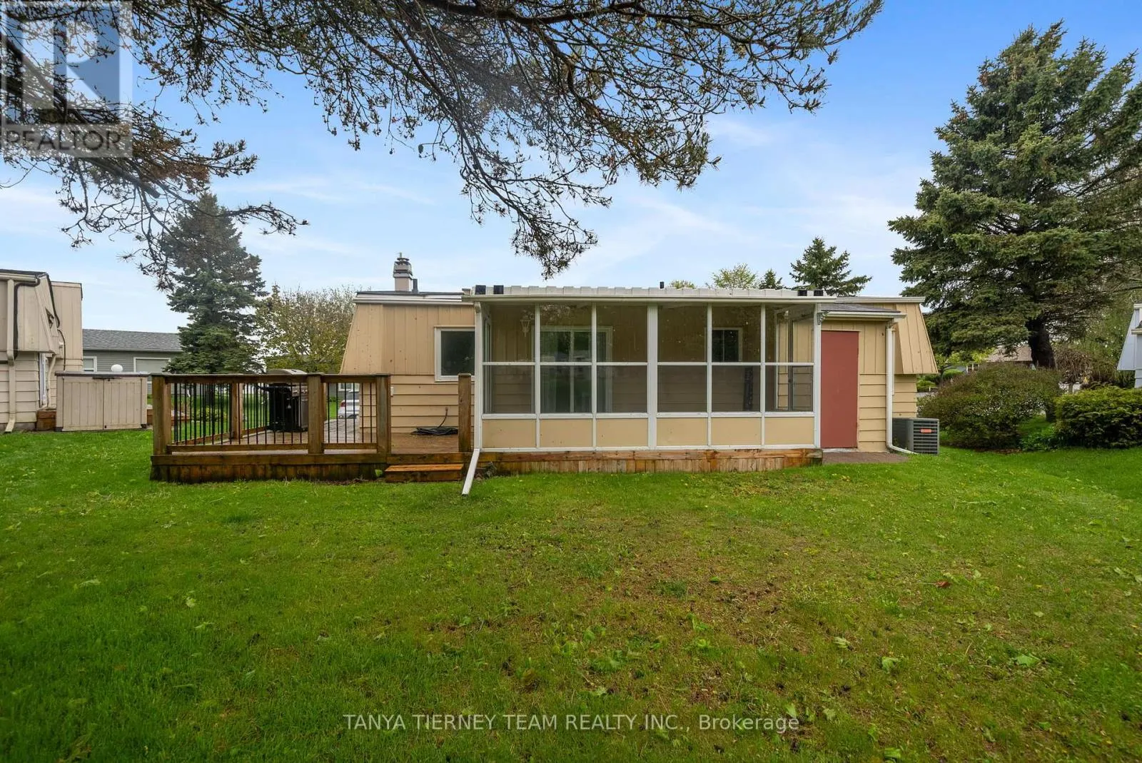 18 THE COVE ROAD
