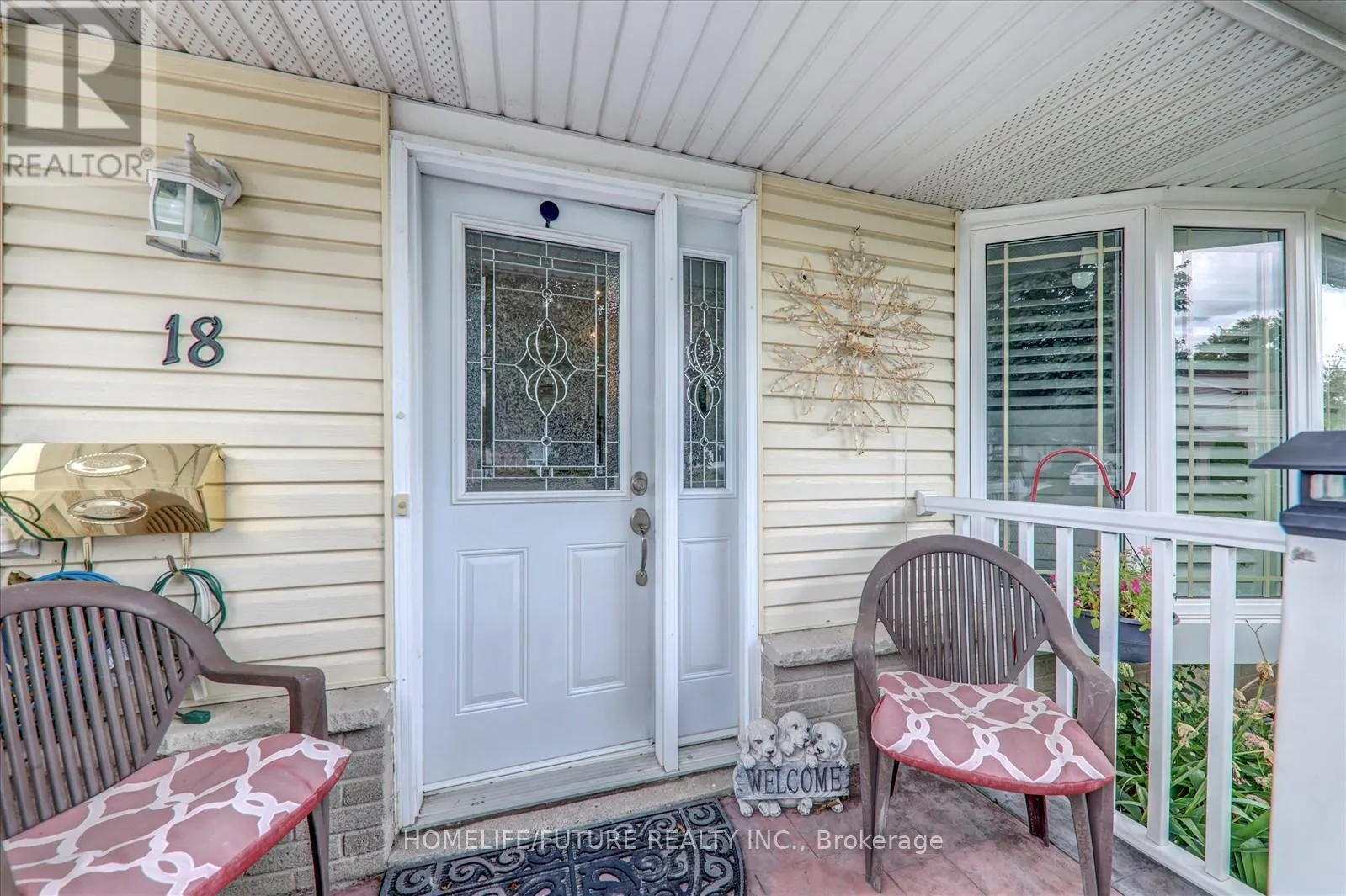 18 HUTCHERSON SQUARE