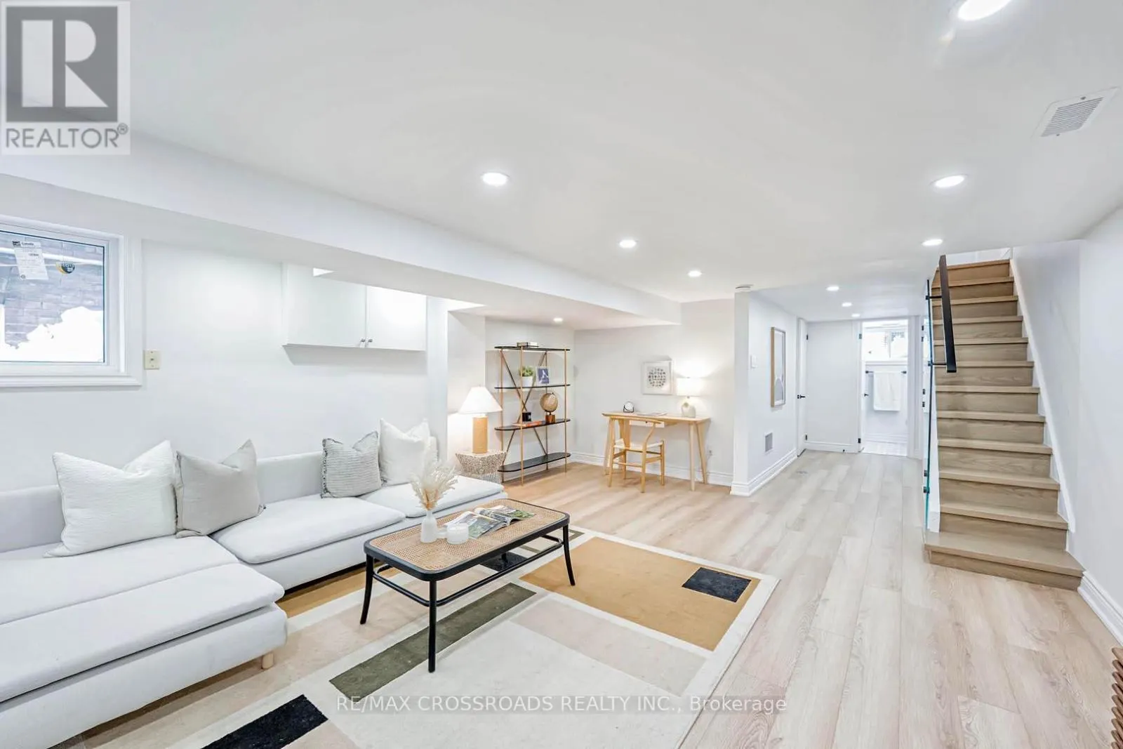 548 GLEBEHOLME BOULEVARD