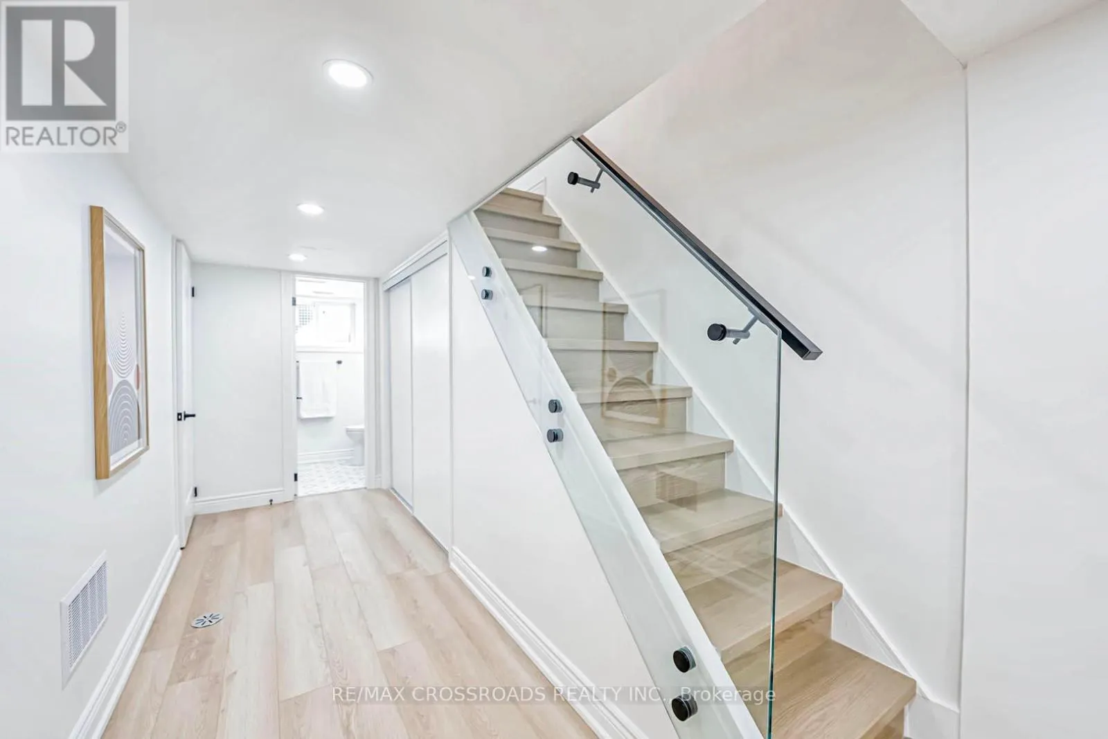 548 GLEBEHOLME BOULEVARD
