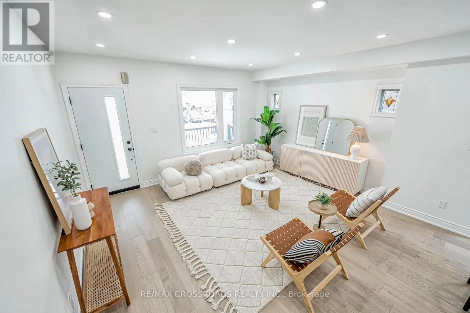 548 GLEBEHOLME BOULEVARD