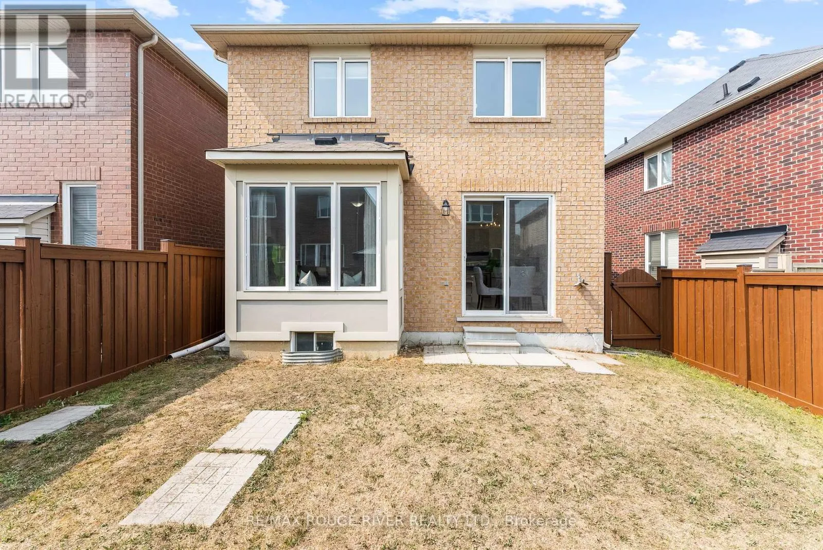 1862 PARKHURST CRESCENT