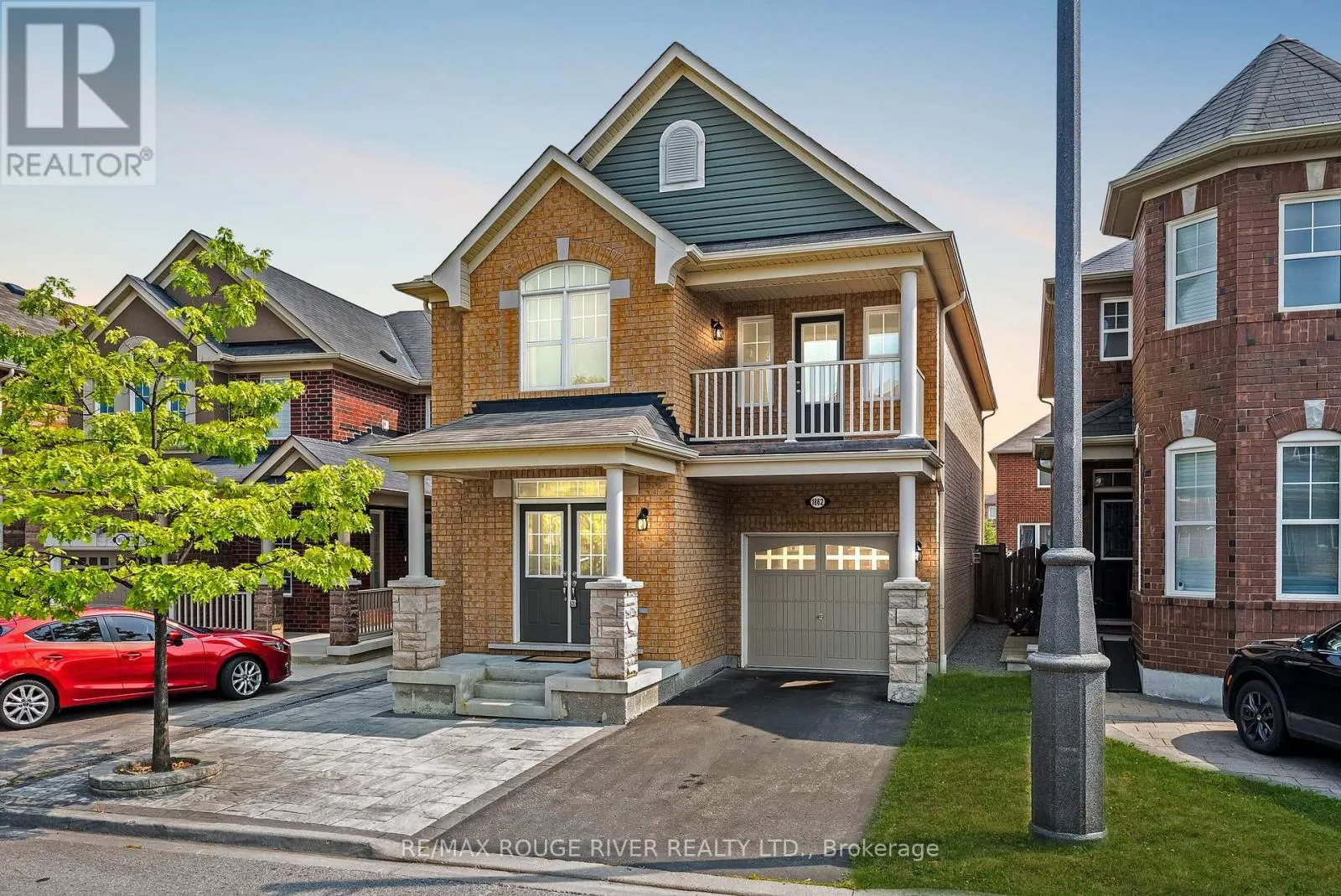 1862 PARKHURST CRESCENT