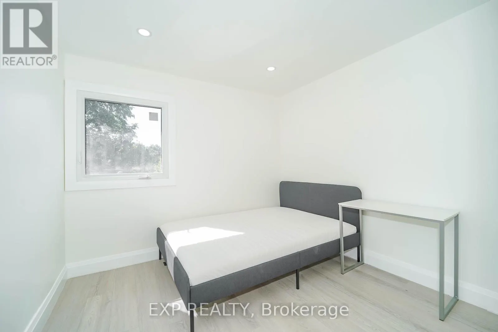 25 NABOB CRESCENT