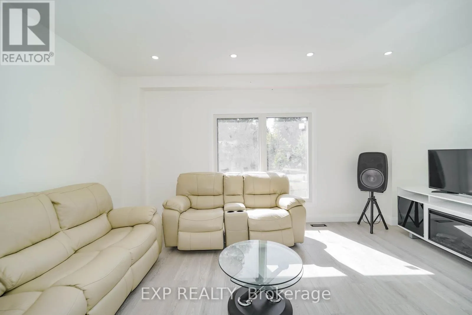 25 NABOB CRESCENT