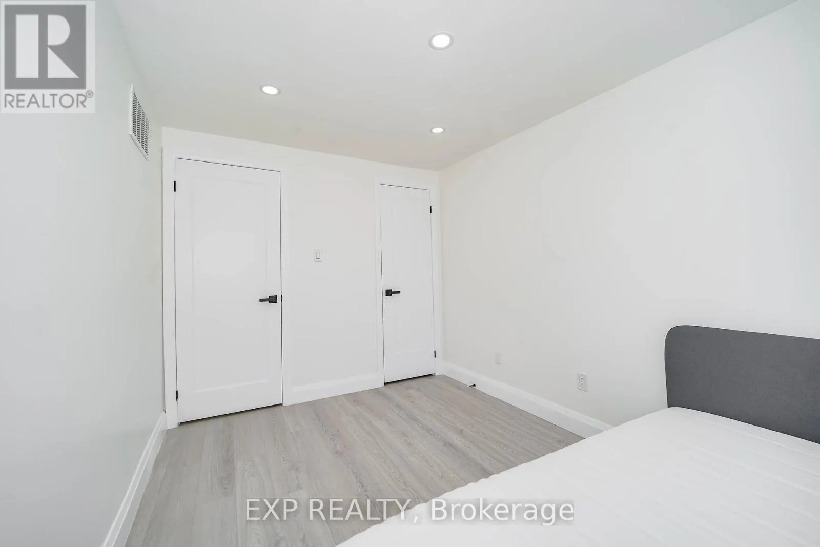 25 NABOB CRESCENT