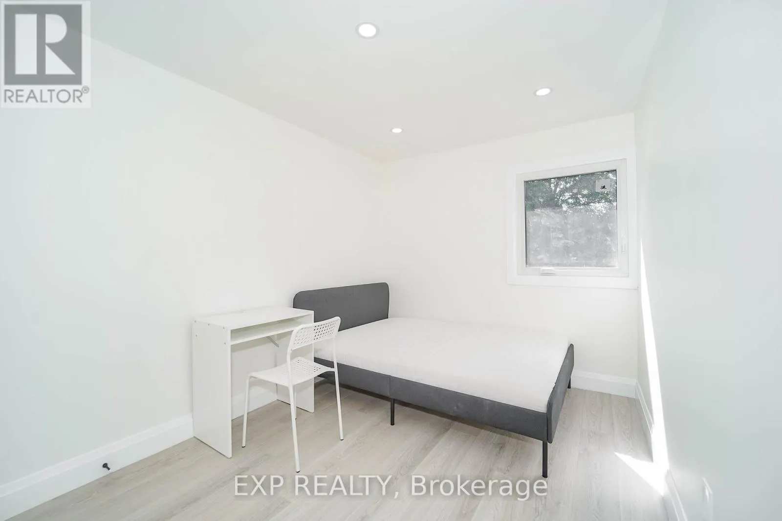 25 NABOB CRESCENT