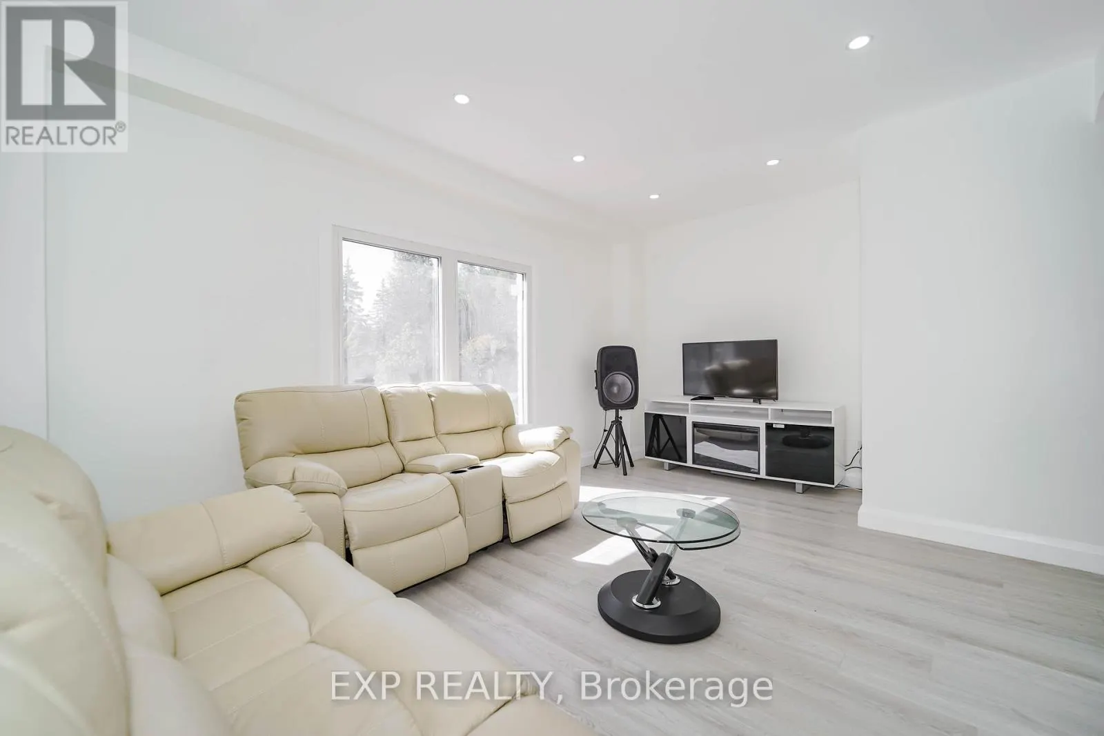 25 NABOB CRESCENT