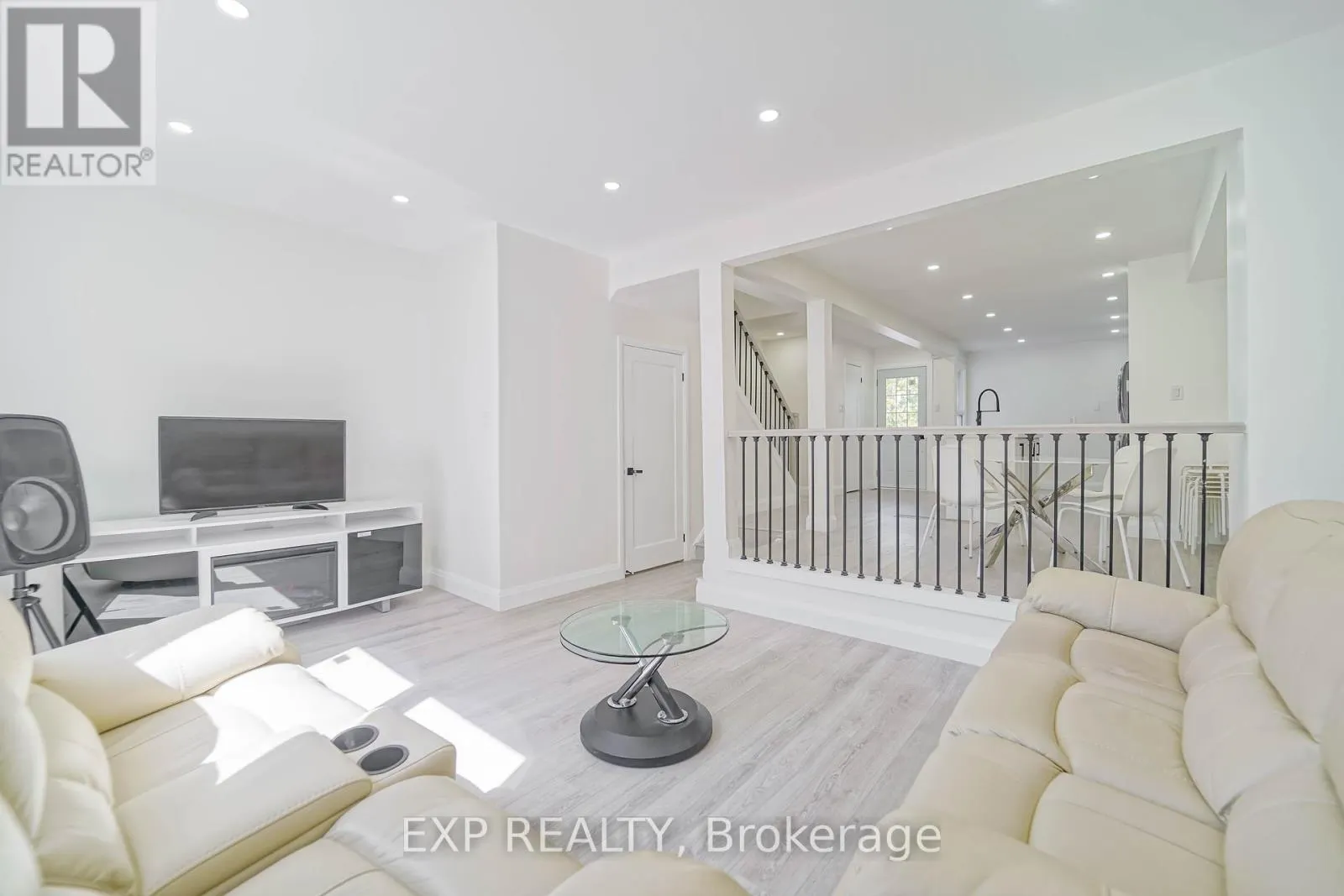 25 NABOB CRESCENT
