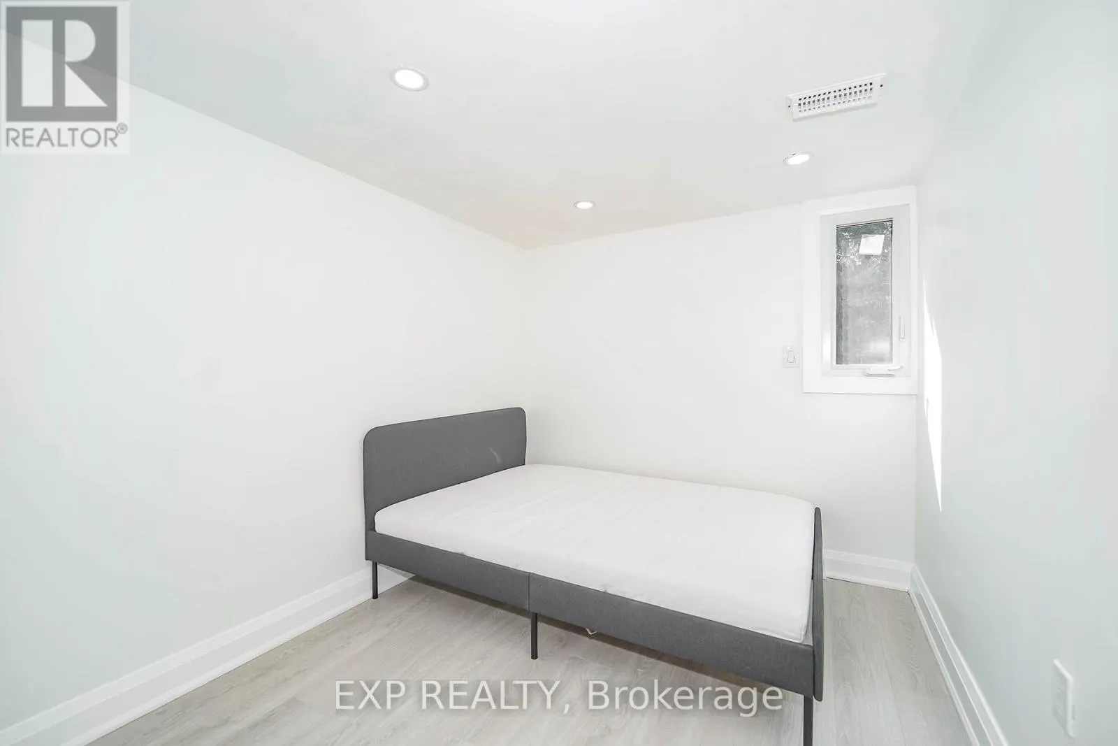 25 NABOB CRESCENT