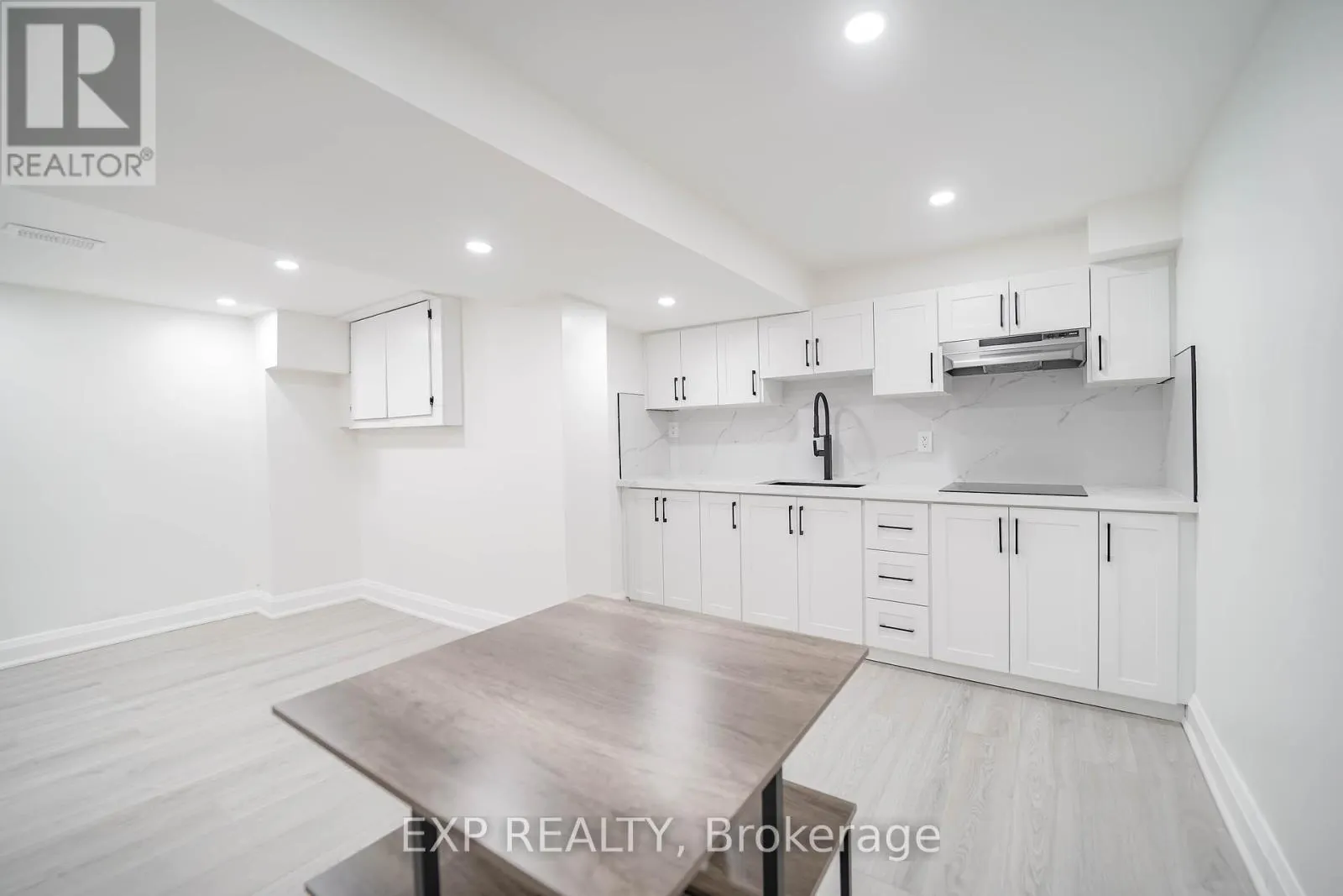 25 NABOB CRESCENT