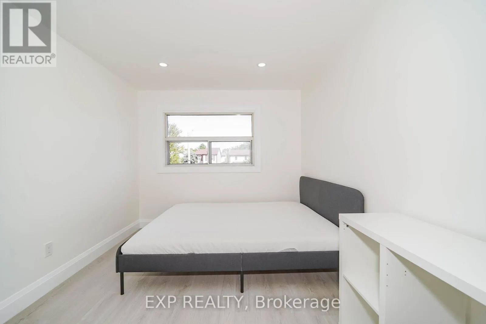 25 NABOB CRESCENT