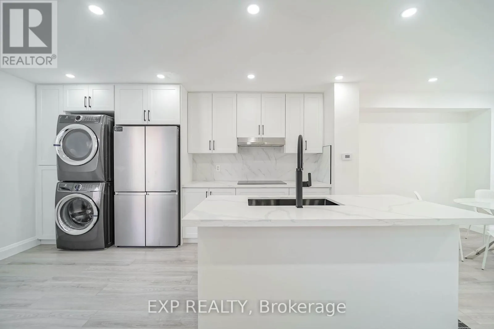 25 NABOB CRESCENT
