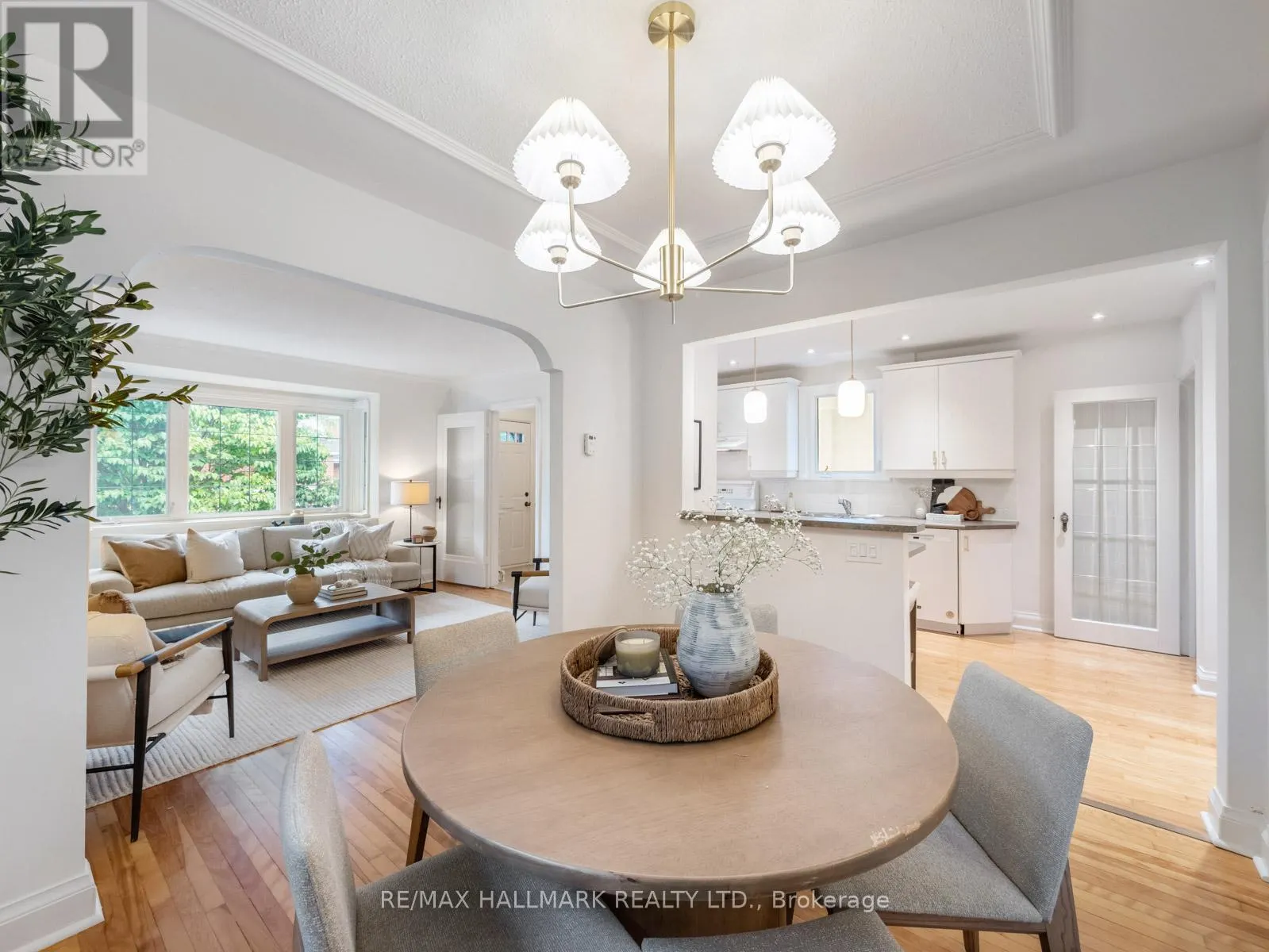 11 BRIAR DALE BOULEVARD