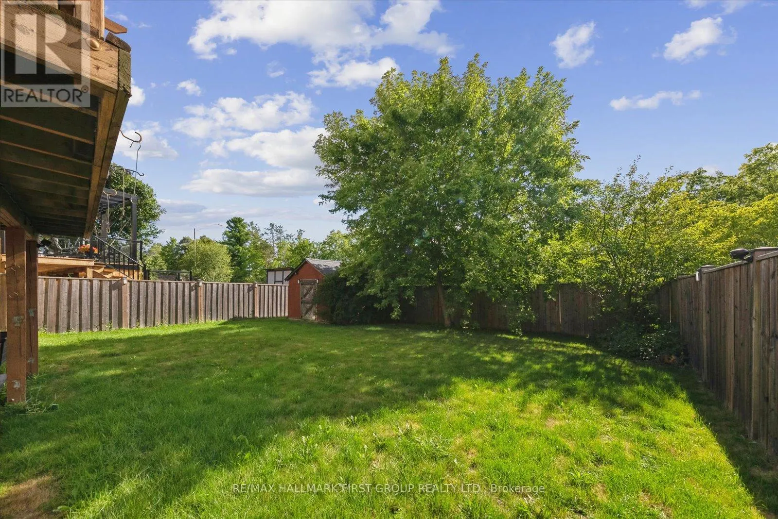2362 STRATHMORE CRESCENT W
