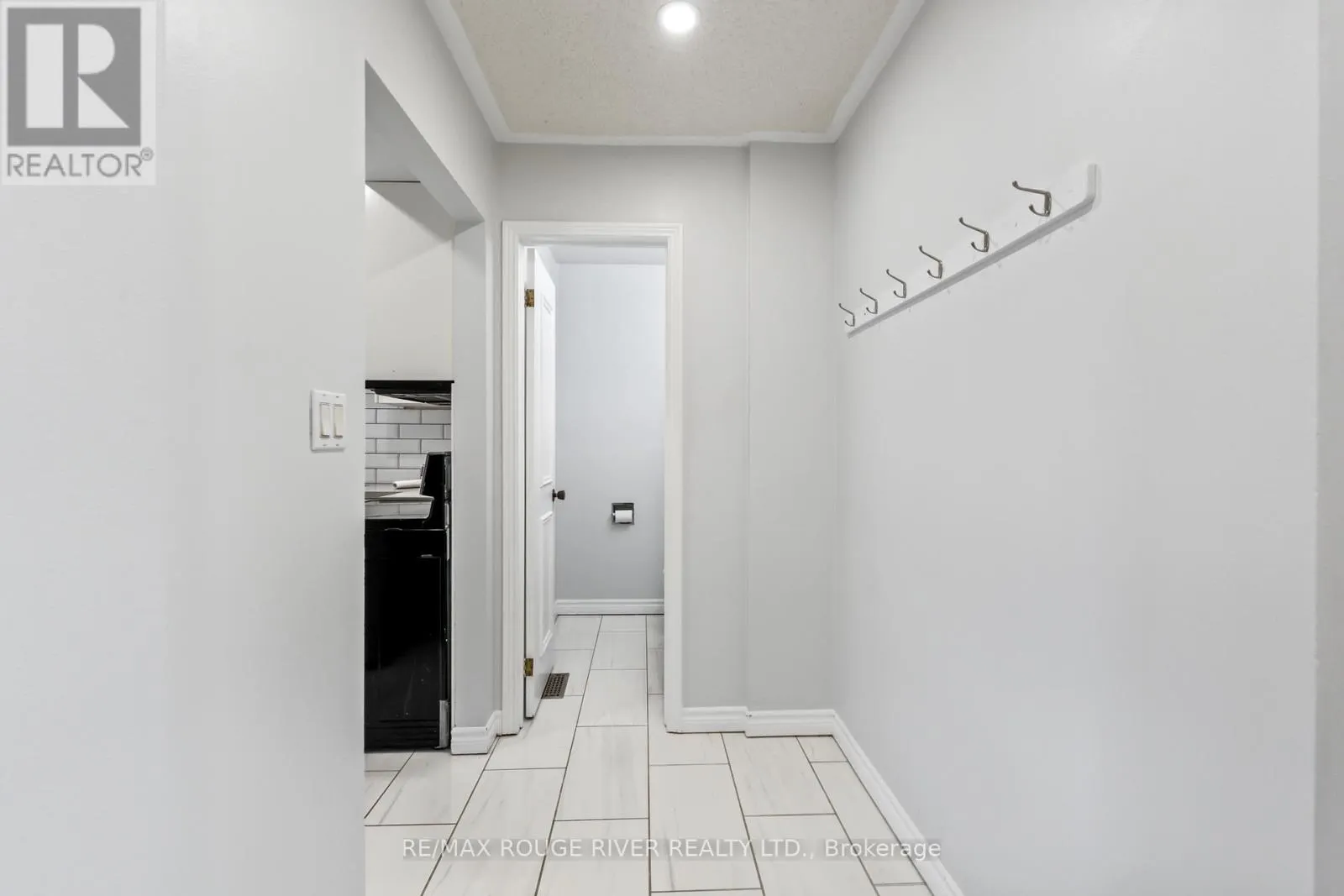 UPPER - 95 B CONCESSION STREET E, #Upper