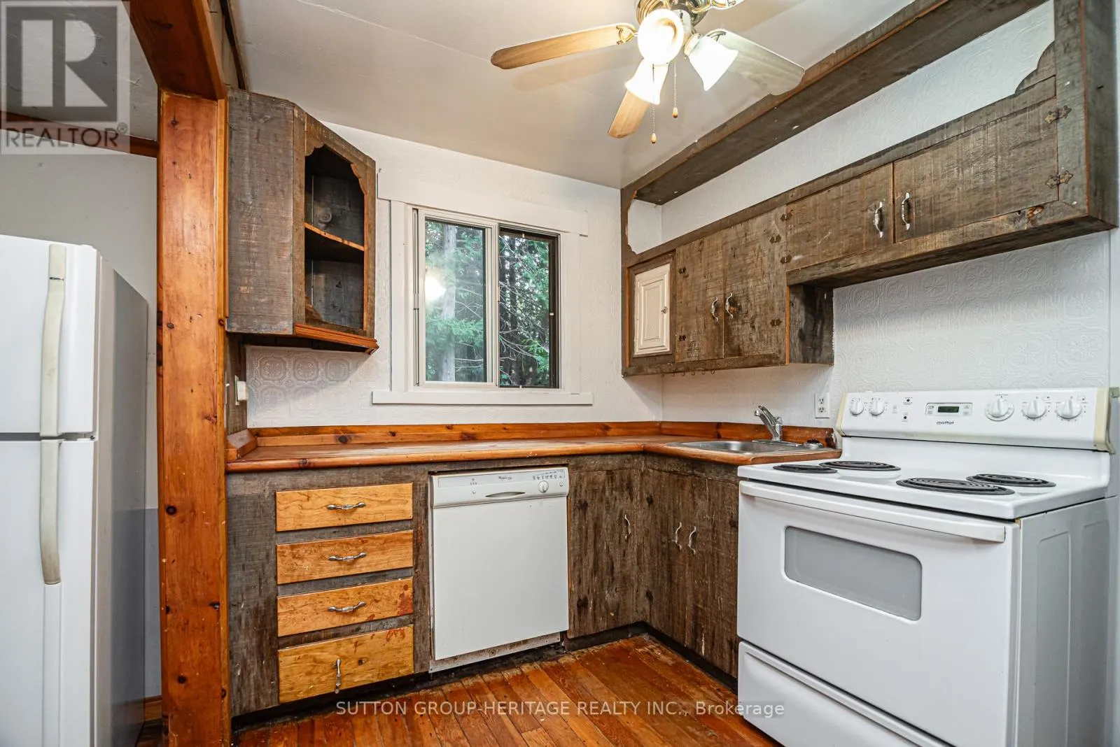 SMALLER HOUSE - 3390A CONCESSION 9 ROAD