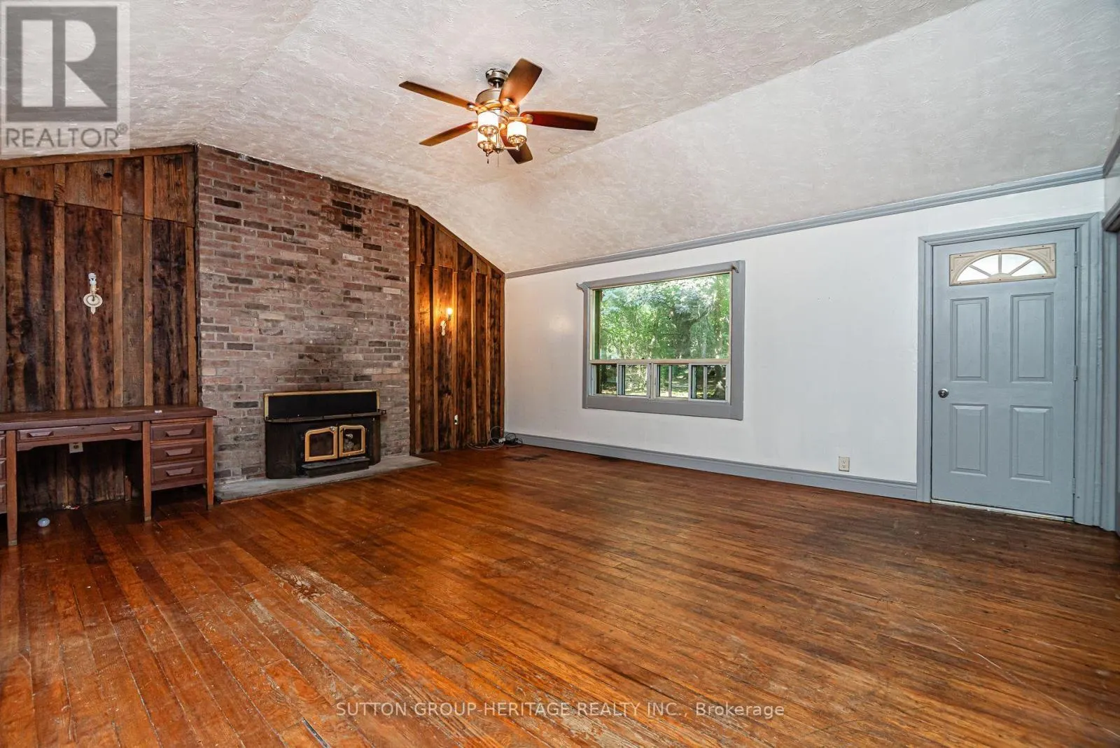 SMALLER HOUSE - 3390A CONCESSION 9 ROAD