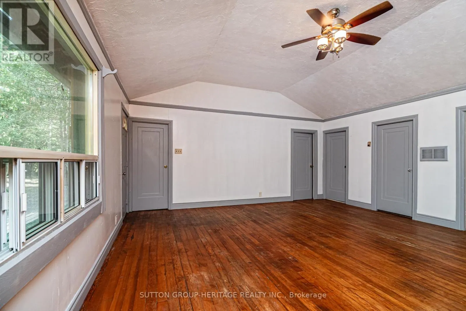 SMALLER HOUSE - 3390A CONCESSION 9 ROAD