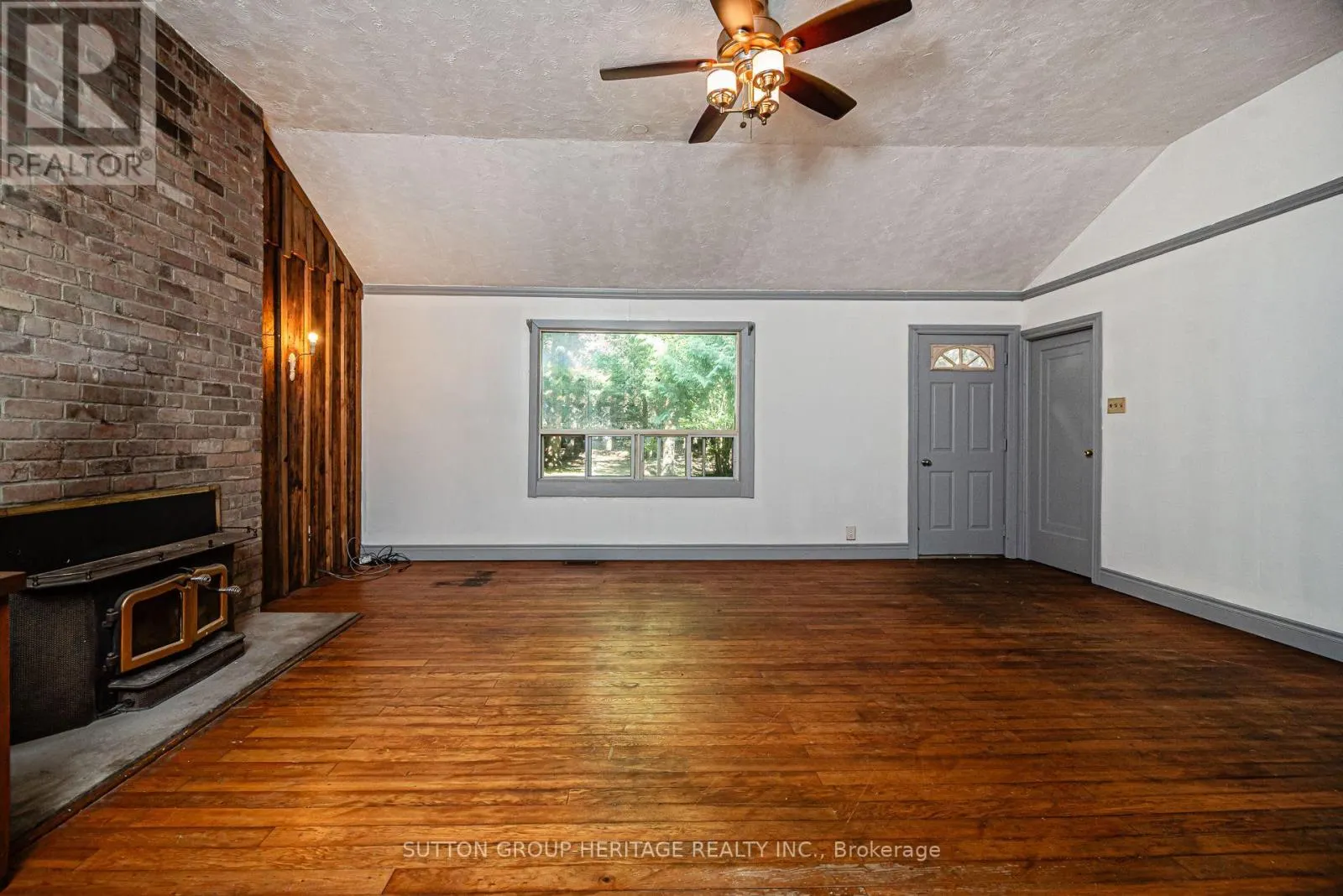 SMALLER HOUSE - 3390A CONCESSION 9 ROAD