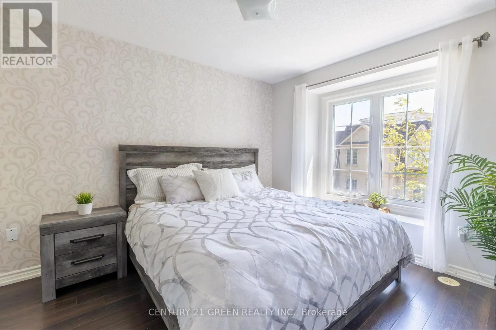 111 - 1250 ST. MARTINS DRIVE