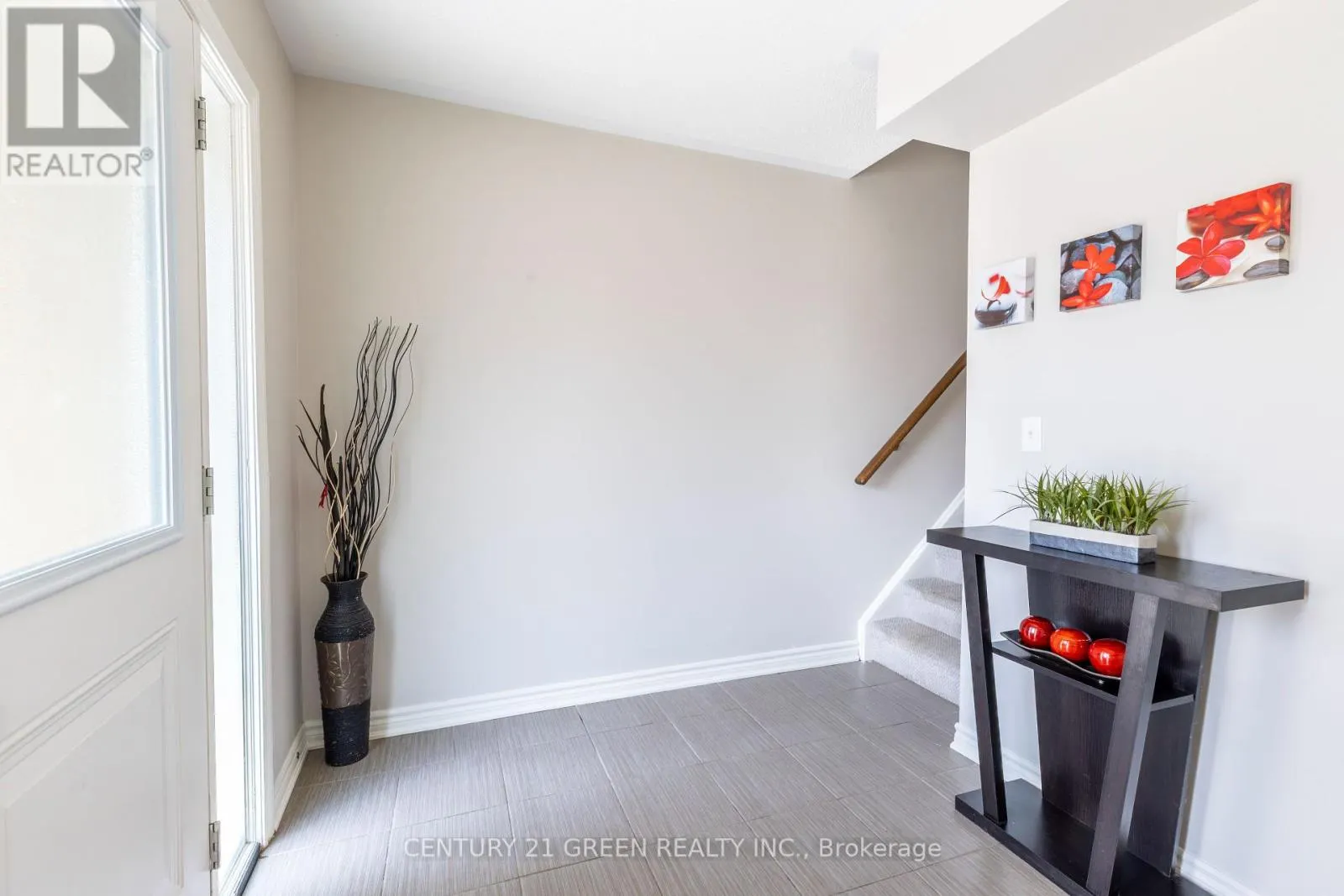 111 - 1250 ST. MARTINS DRIVE