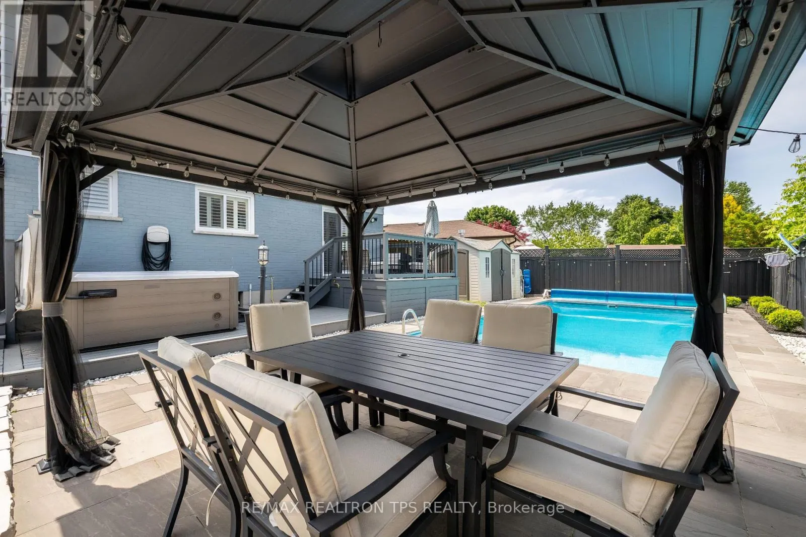 58 ORIOLE COURT