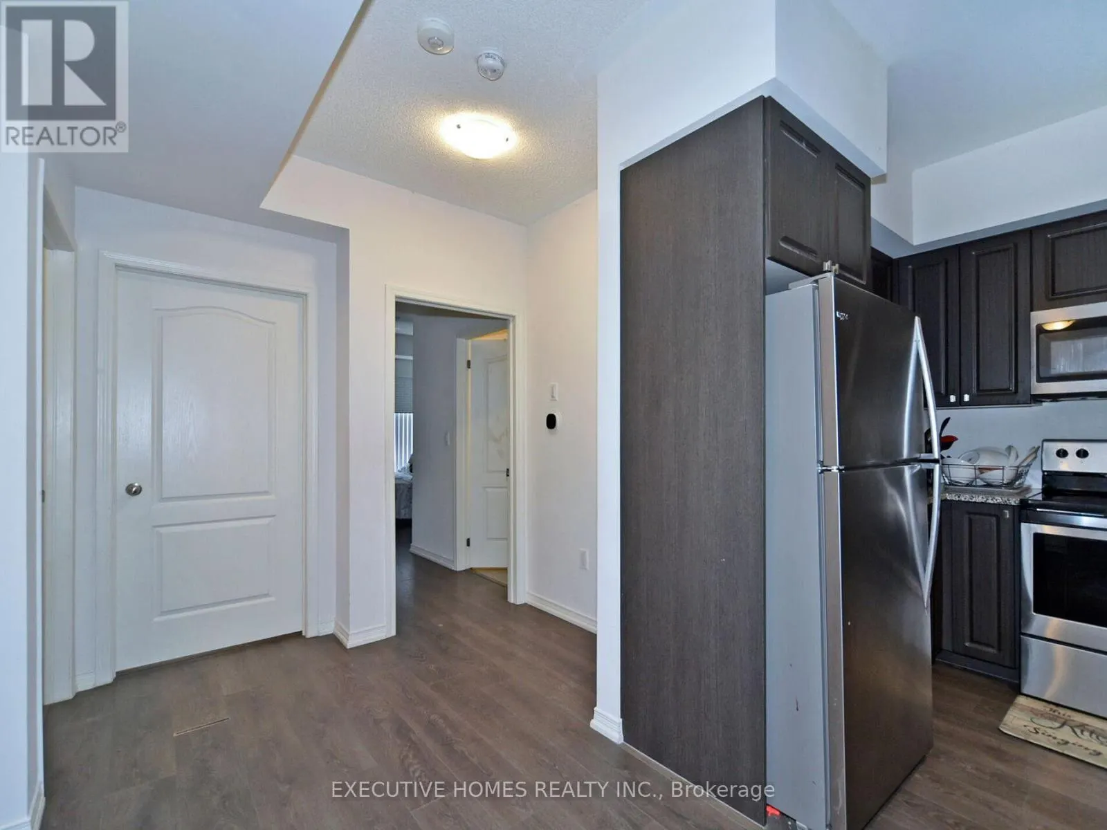 8825 SHEPPARD AVENUE