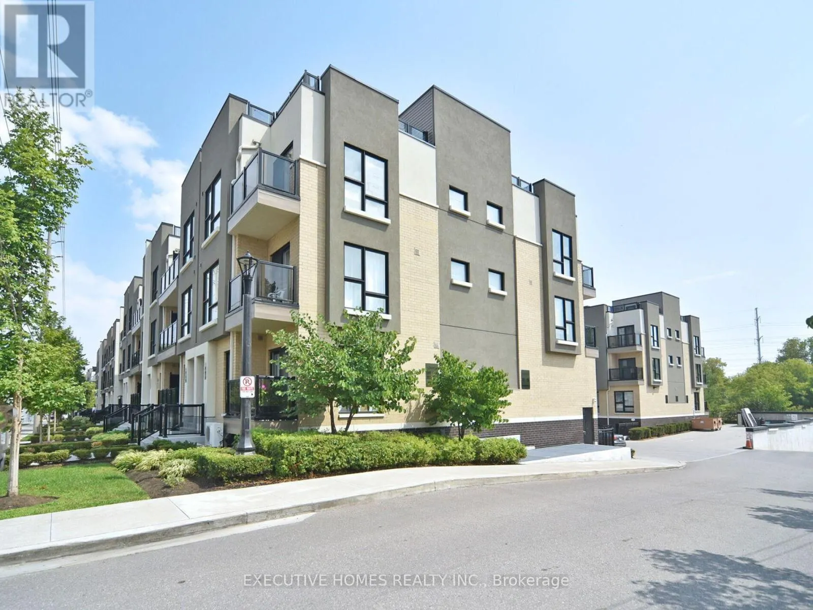 8825 SHEPPARD AVENUE