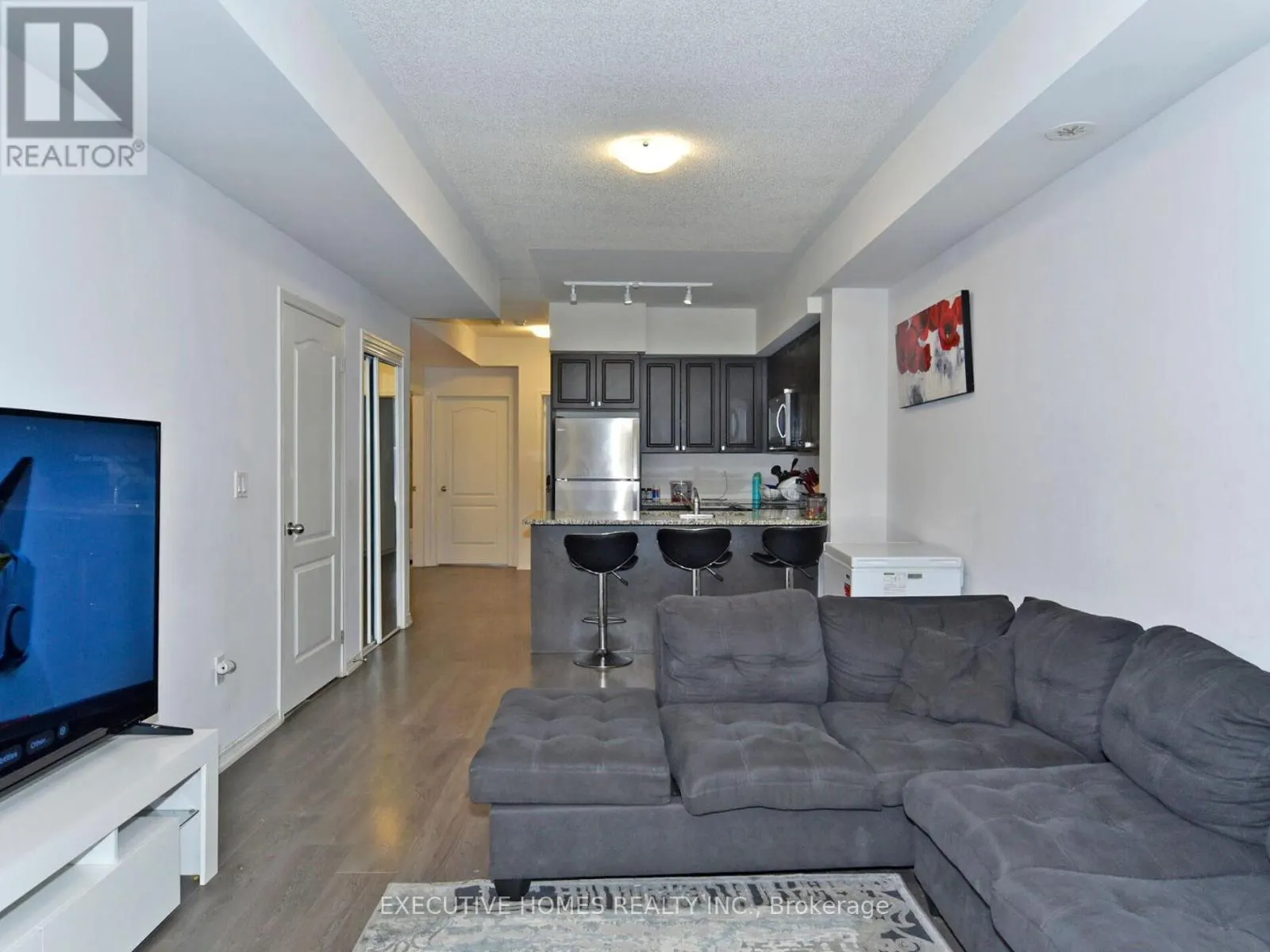 8825 SHEPPARD AVENUE