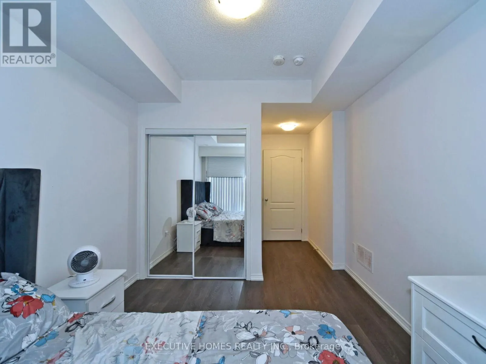 8825 SHEPPARD AVENUE