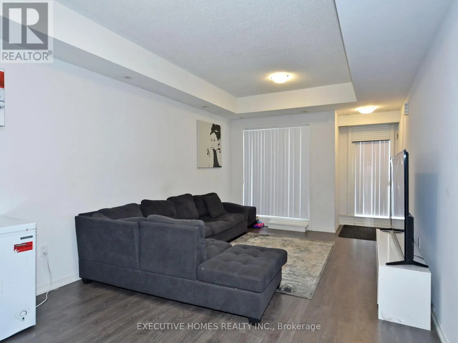 8825 SHEPPARD AVENUE