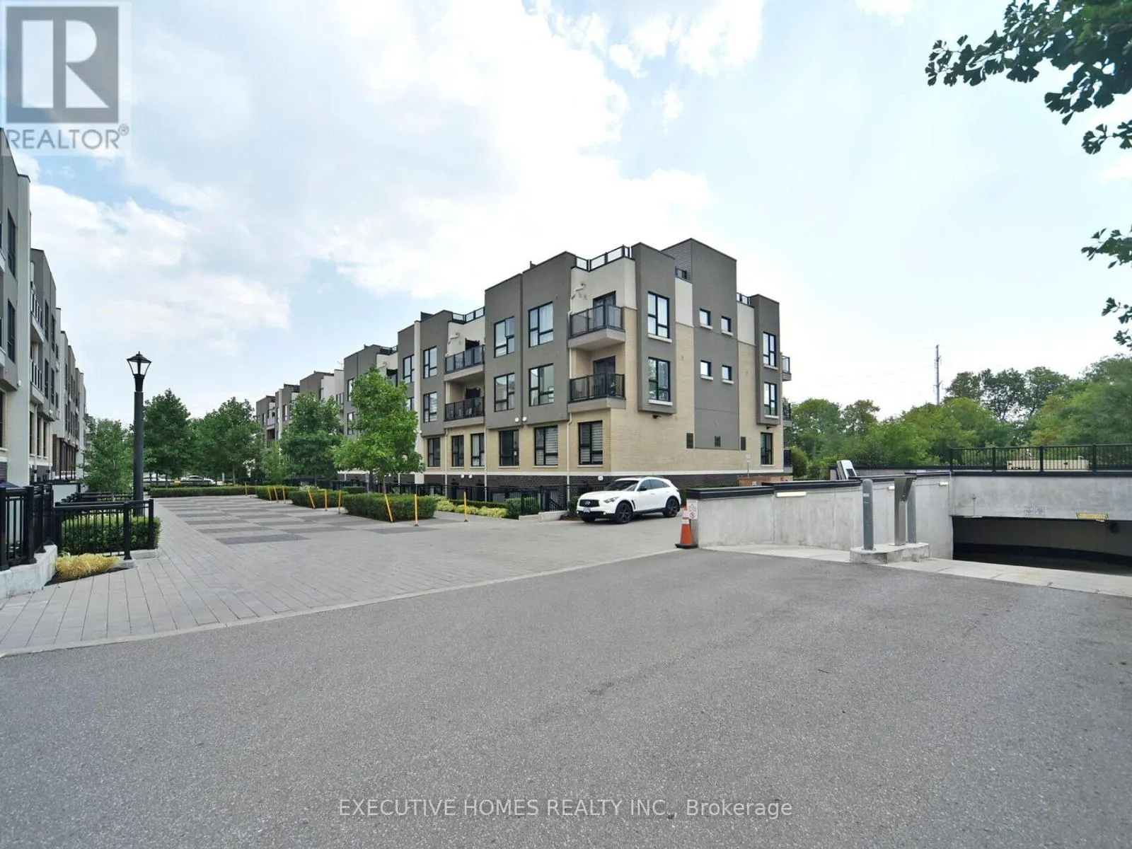 8825 SHEPPARD AVENUE